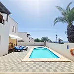 Вилла Casa Daniela En