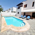 Вилла Casa Daniela En Коста-Тегисе